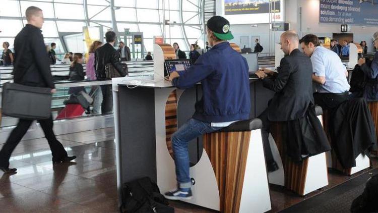 WeBike, soluzione salutare per ricaricare smartphone e pc negli aeroporti di Amsterdam e Bruxelles