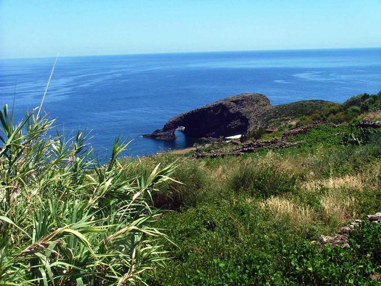 Una veduta di Pantelleria (Foto Fotogramma)