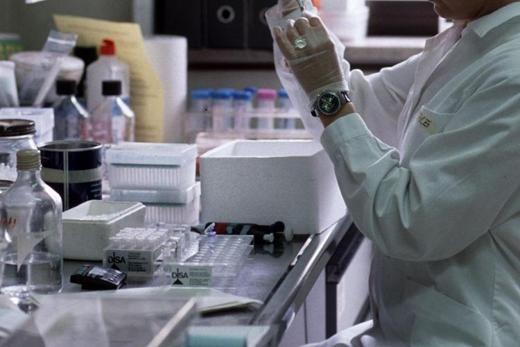 Un laboratorio di ricerca  - (Fotogramma)