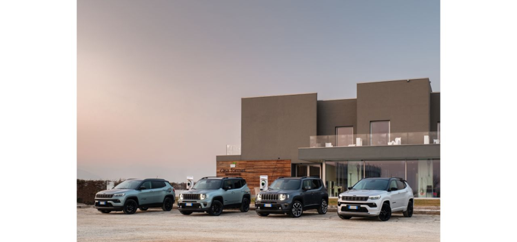 Jeep sempre più 'elettrica' con le nuove Compass & Renegade e-Hybrid