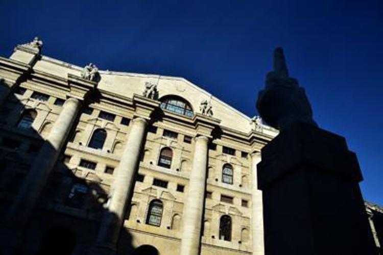 Poca chiarezza dalla Bce, Piazza Affari in calo