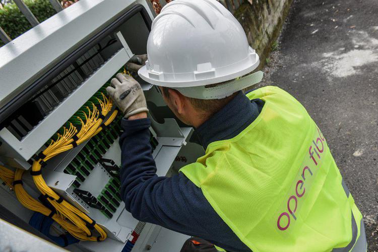 Banda Ultralarga, Open Fiber investe Arnesano con fondi Pnrr