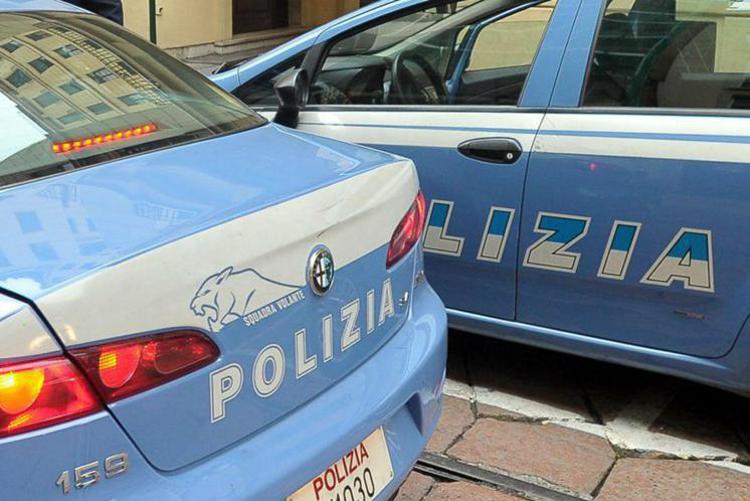 Napoli, agguato in negozio a Scampia: 29enne ucciso a colpi pistola