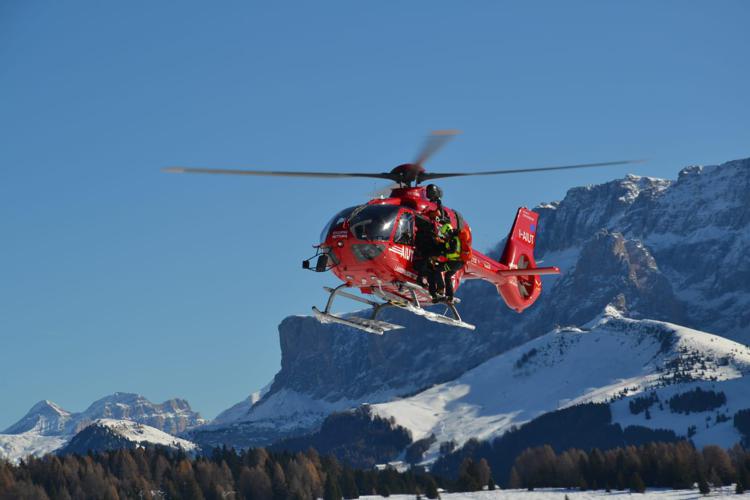 Valanga in Val Gardena, travolto un carabiniere: è grave