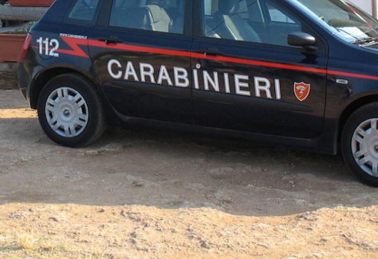 Auto dei carabinieri (Fotogramma)