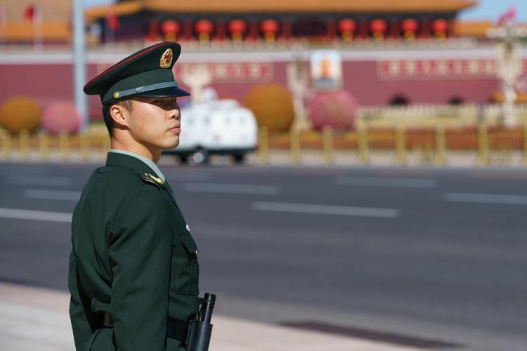 Guardia militare a Pechino - Fotogramma /Ipa