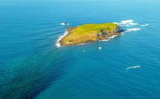 Vendesi isola disabitata in Scozia