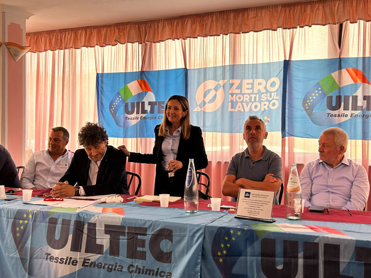 Un momento dei i lavori del consiglio territoriale della Uiltec di Frosinone