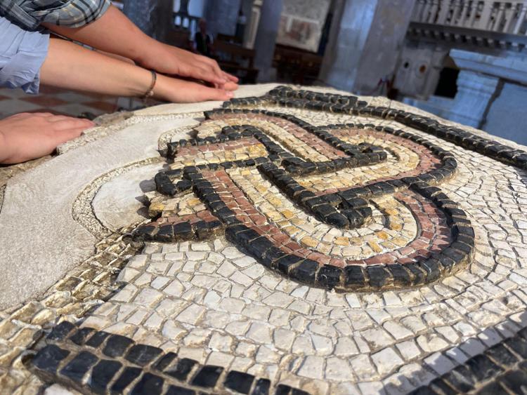 La Basilica di Aquileia per tutti, anche per i non vedenti e non udenti