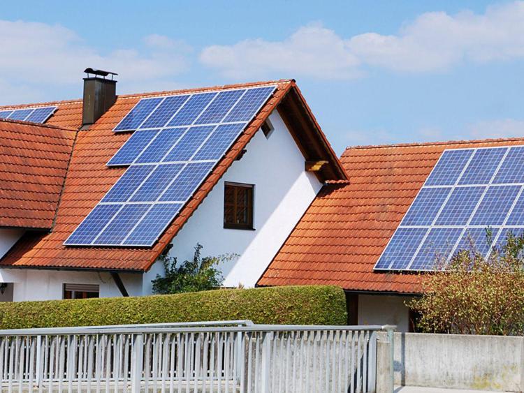 Nella foto un impianto fotovoltaico