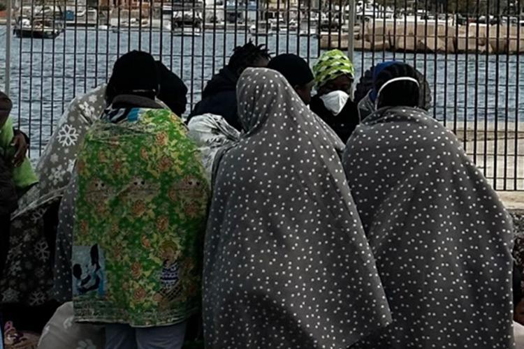 Migranti sbarcati a Lampedusa - Fotogramma