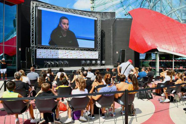 Nella foto un momento della presentazione che si è svolta a Mirabilandia, il Parco divertimenti più grande d’Italia