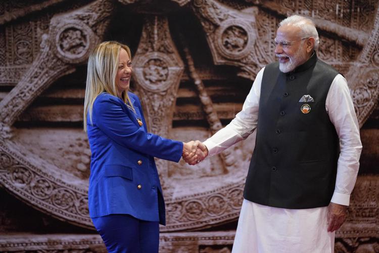 Giorgia Meloni e Narendra Modi - (Afp)