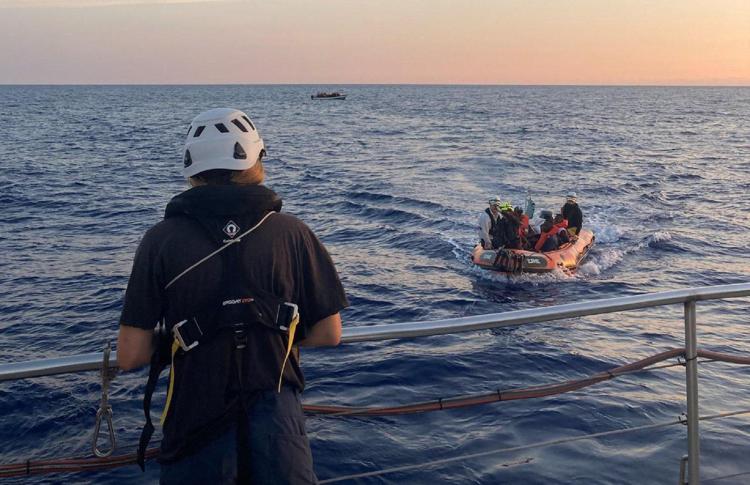 Barcone di migranti - (Fotogramma)