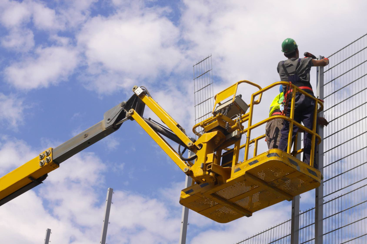 R&S Ponteggi, Napoli: “Noleggio piattaforme per lavori in quota, sicurezza e performance operative in cantiere”