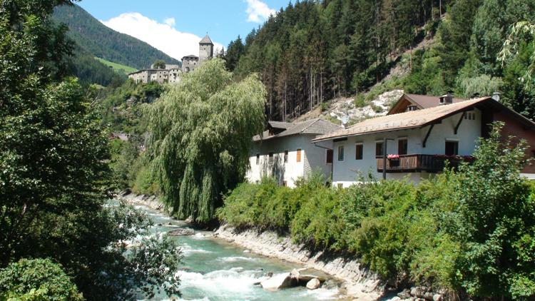 La Valle Aurina ospita il 1° Simposio internazionale della lavorazione al Tombolo