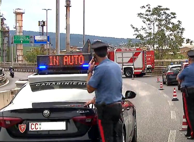 Carabinieri sul luogo del ritrovamento del cadavere