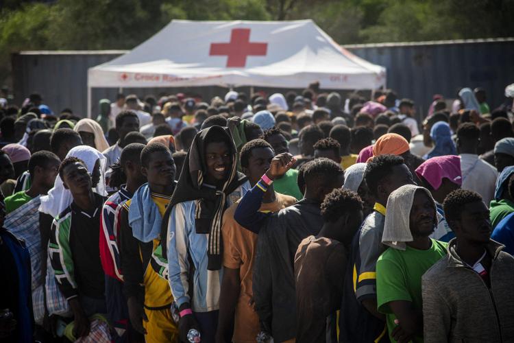 Migranti a Lampedusa - Afp