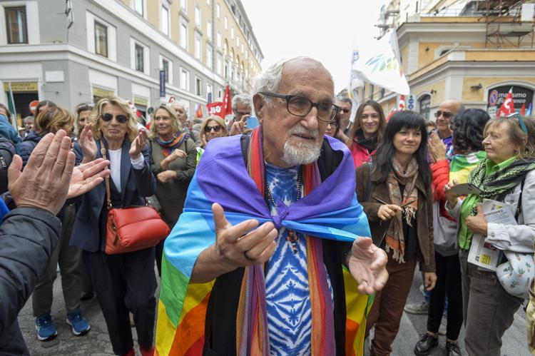 Padre Alex Zanotelli