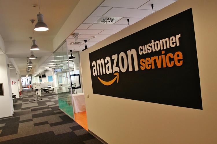 Il customer service Amazon di Cagliari festeggia il traguardo dei 10 anni