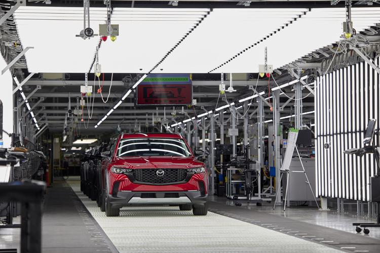 Mazda, ecco la road map per impianti a zero emissioni