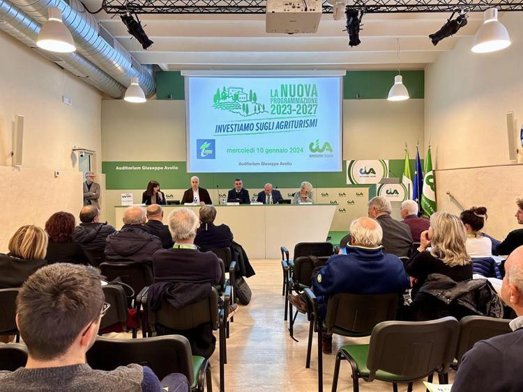 Un momento dell'assemblea di Turismo Verde-Cia