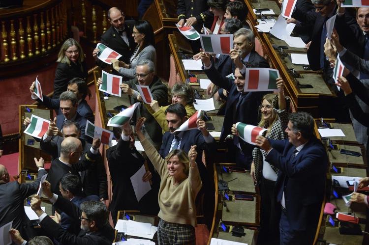 Le proteste in Aula durante il voto sull'Autonomia  - Fotogramma