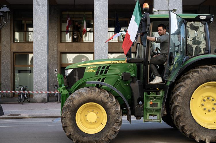 Trattori in partenza verso Sanremo: 