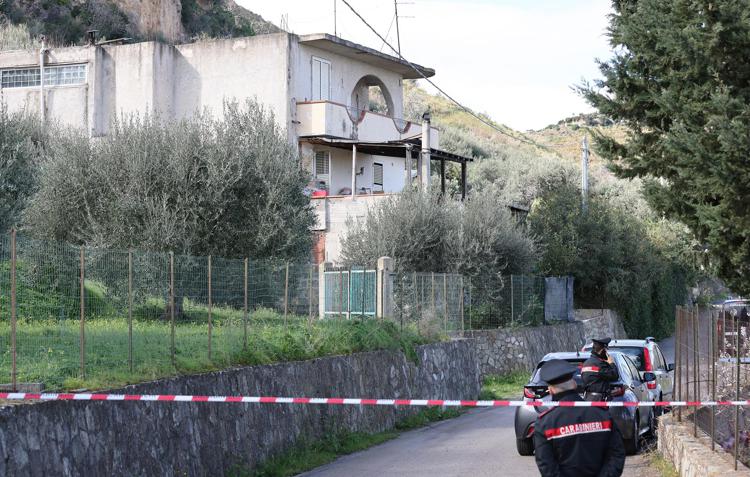 Carabinieri alla villetta di Altavilla, Palermo, luogo della strage - Fotogramma /Ipa