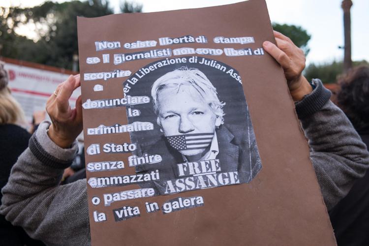 Manifestazione per Julian Assange - (Fotogramam)