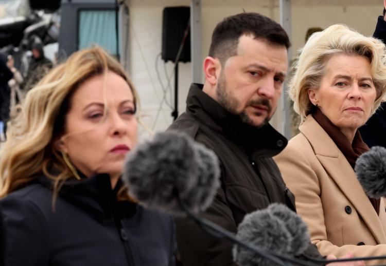 Giorgia Meloni, Volodymyr Zelensky e Ursula von der Leyen (Fotogramma)