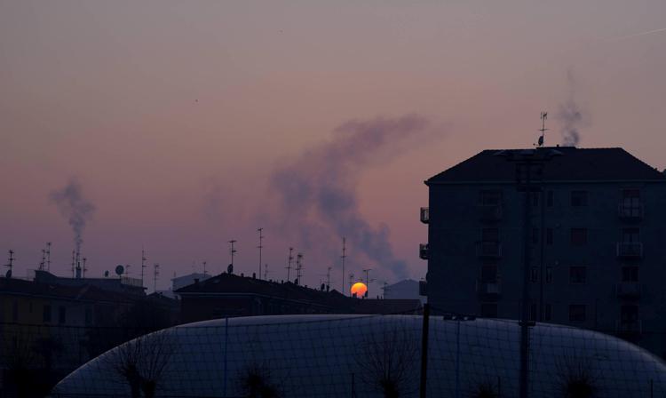 Smog, più rischi Covid in città se l'aria è inquinata, studio su Varese e provincia