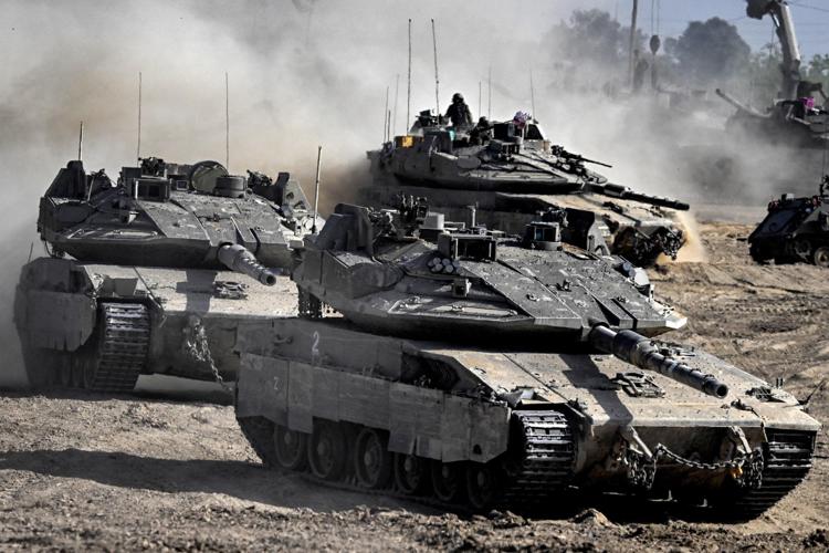 Tank israeliani - (Afp)