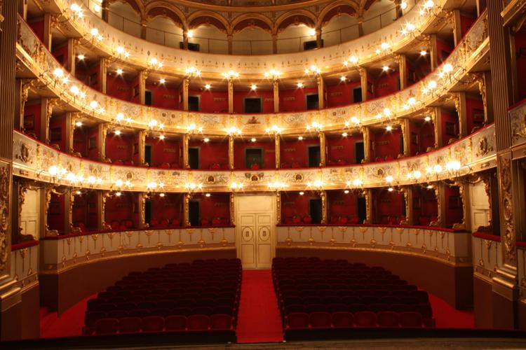 Il teatro comunale di Barletta (da pagina Facebook Comune)