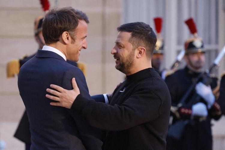 Macron e Zelensky - Afp