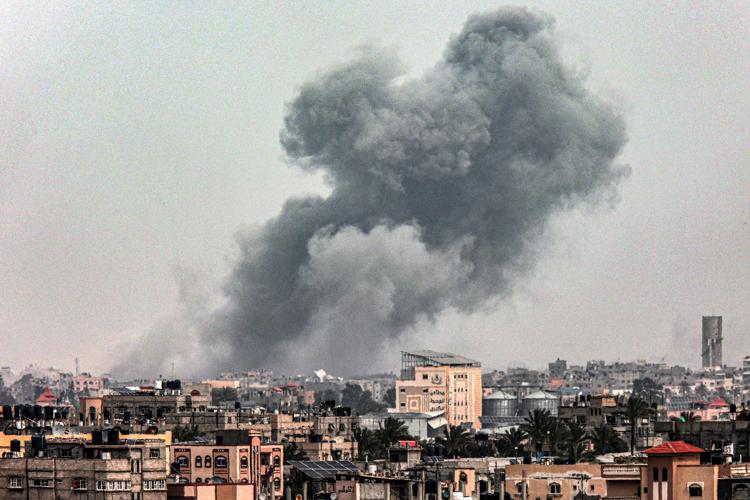 Un raid a Khan Younis (Afp)