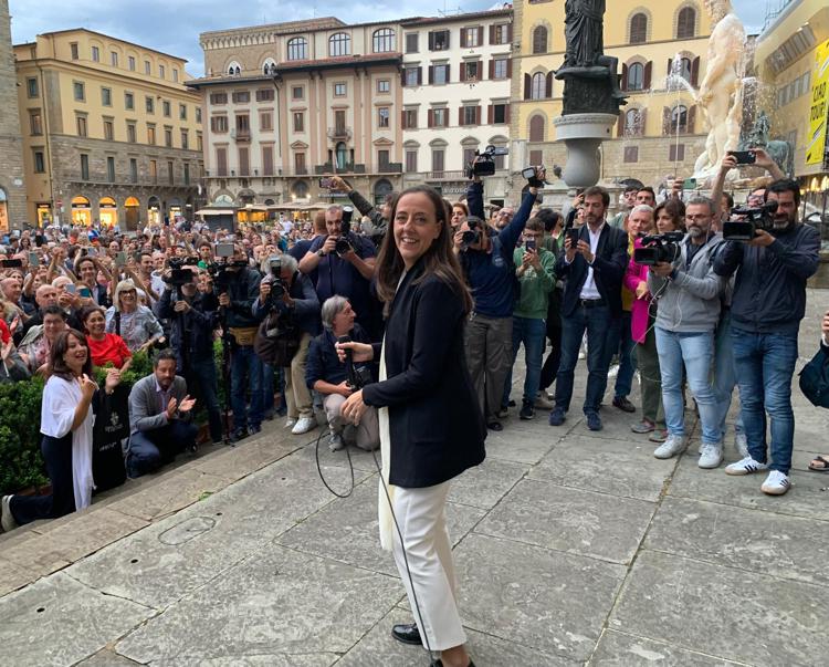 Sara Funaro in piazza