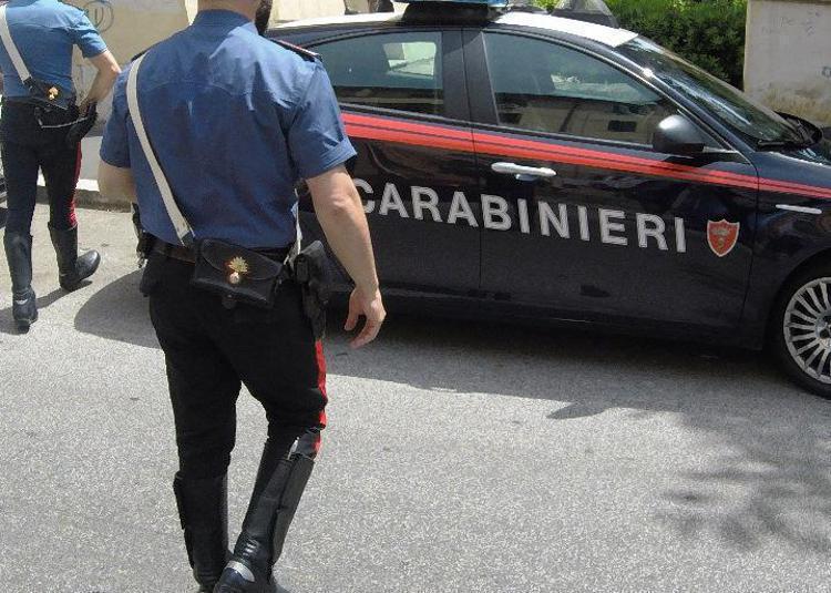 Un'auto dei carabinieri