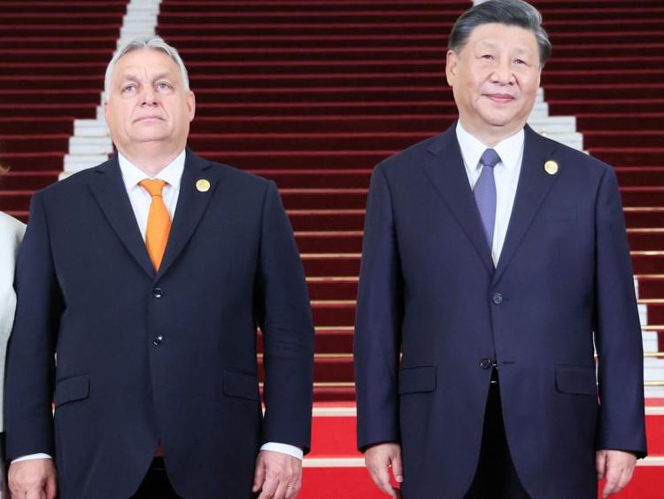 Viktor Orban e Xi Jinping in un precedente incontro (Fotogramma/Ipa)