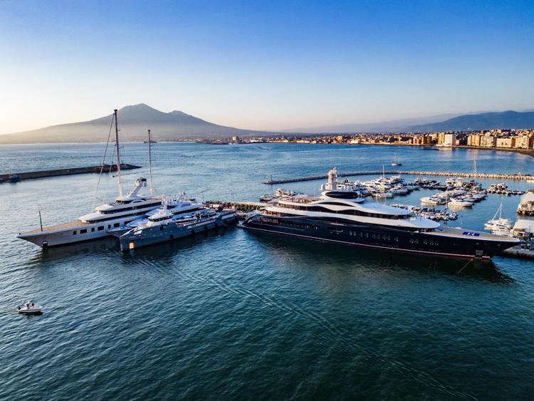 Il superyacht di Mark Zuckerberg - (Foto Stabia Main Port)