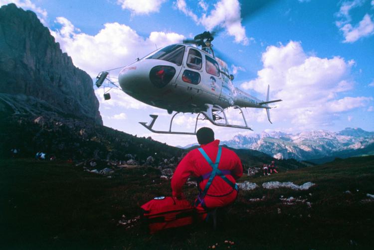 Soccorso sulle Dolomiti (Fotogramma/Ipa)