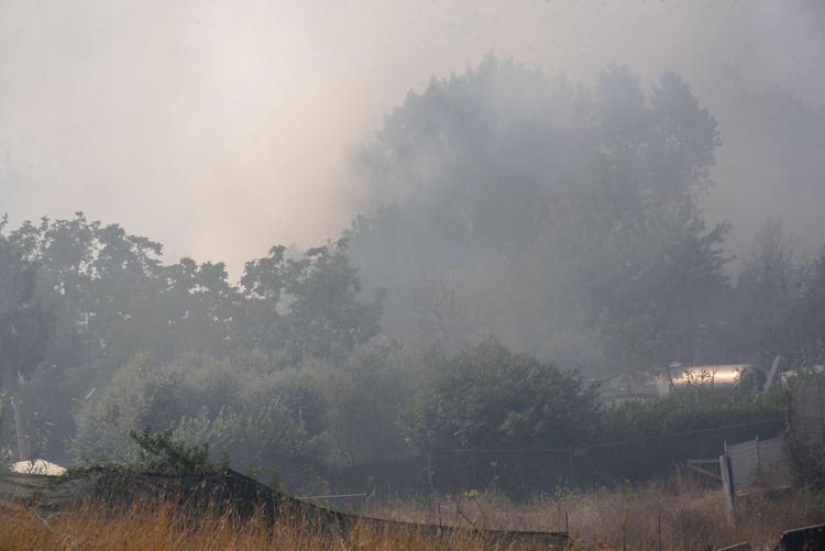 L'incendio a Ponte Mammolo (Fotogramma)