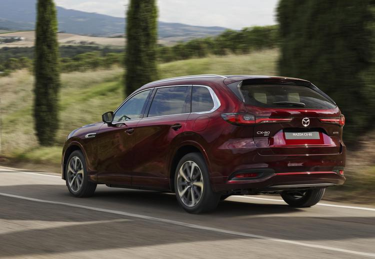 Al via il tour di presentazione della CX-80, la nuova ammiraglia Mazda