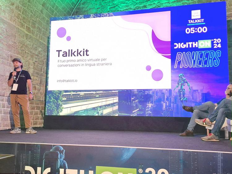 Startup: a Digithon con Talkkit le lingue si imparano con l'Ia