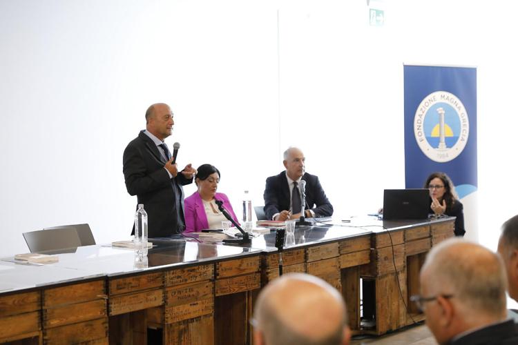 Calabria, valore cultura e territorio in convegno Fondazione Magna Grecia