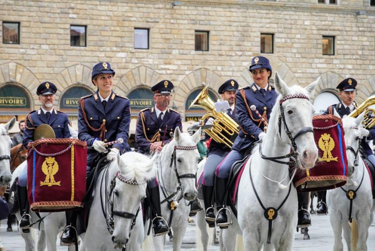 Fiorente di Parte Guelfa con la Fanfara a cavallo della Polizia di Stato