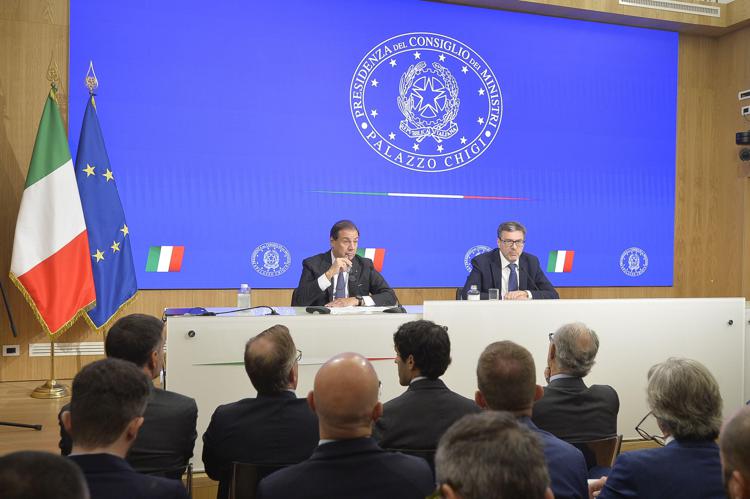 La conferenza stampa sulla manovra (Fotogramma)