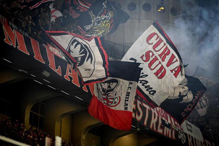 La Curva Sud del Milan - Fotogramma