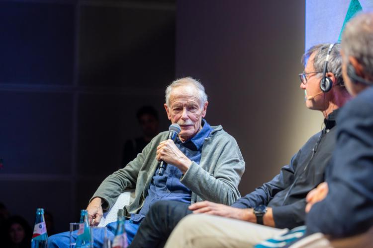 Buchmesse, tripudio di pubblico per Erri De Luca al Padiglione Italia