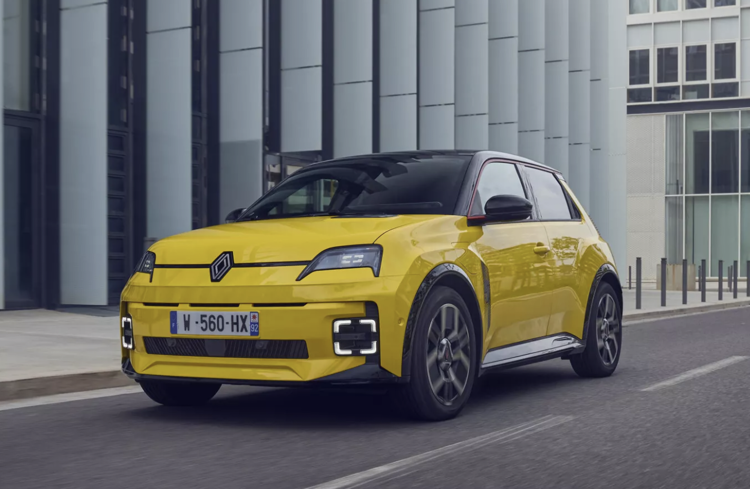 Compatta ed elegante la nuova Renault 5 E-tech electric